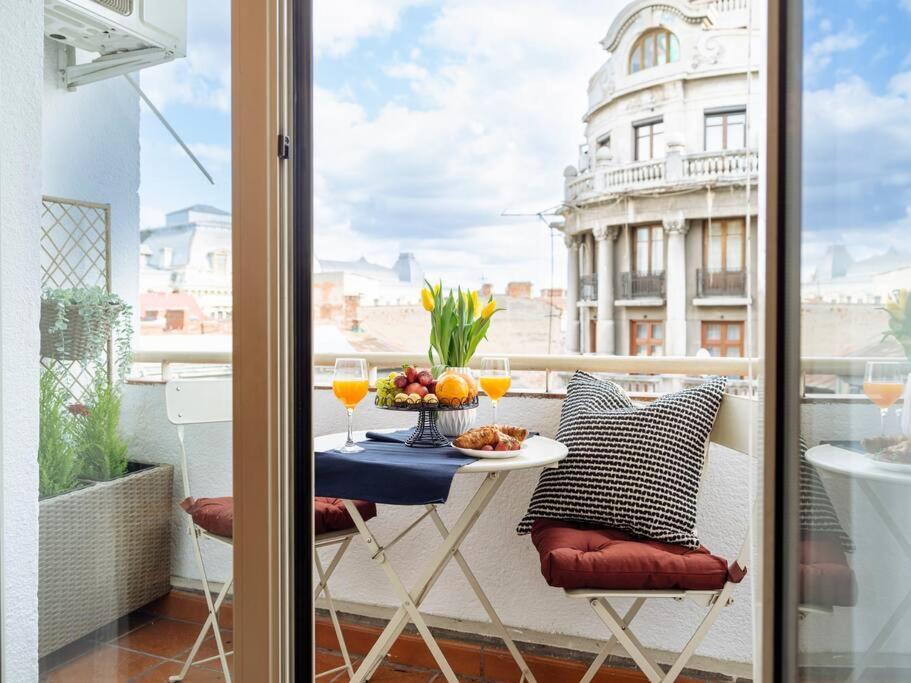 Amazing View Calea Victoriei Old City ブカレスト エクステリア 写真